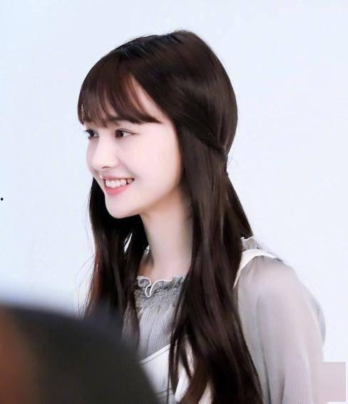 娱乐吃瓜酱李佳琪,娱乐吃瓜界的“带货一哥”